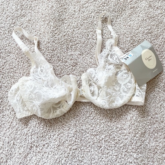 Dior Other - CHRISTIAN DIOR VINTAGE ALL LACE FRONT CLAP BRA
